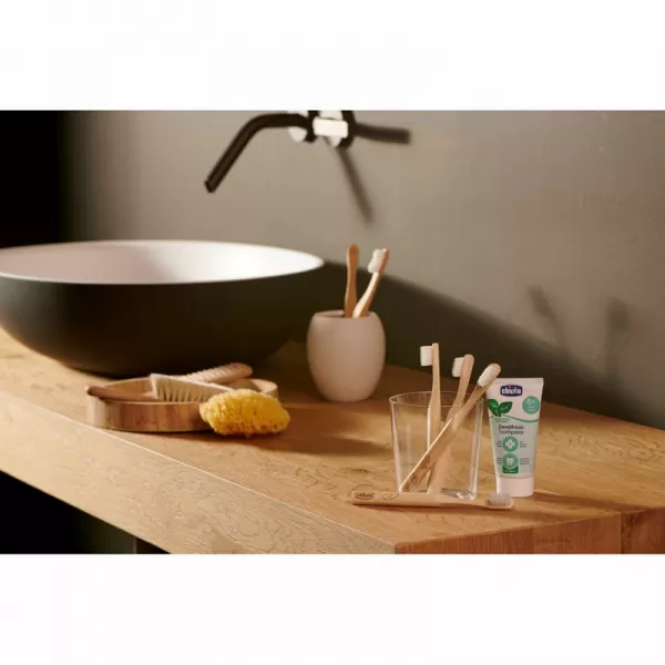 CHICCO Kartáček zubní ekologický, biologicky odbouratelný bambusový Eco Bamboo