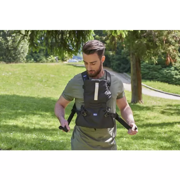 CHICCO Nosič dětí Easy Fit - Black Night