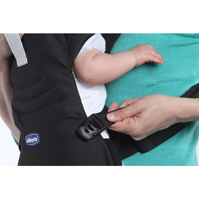 CHICCO Nosič dětí Easy Fit - Black Night